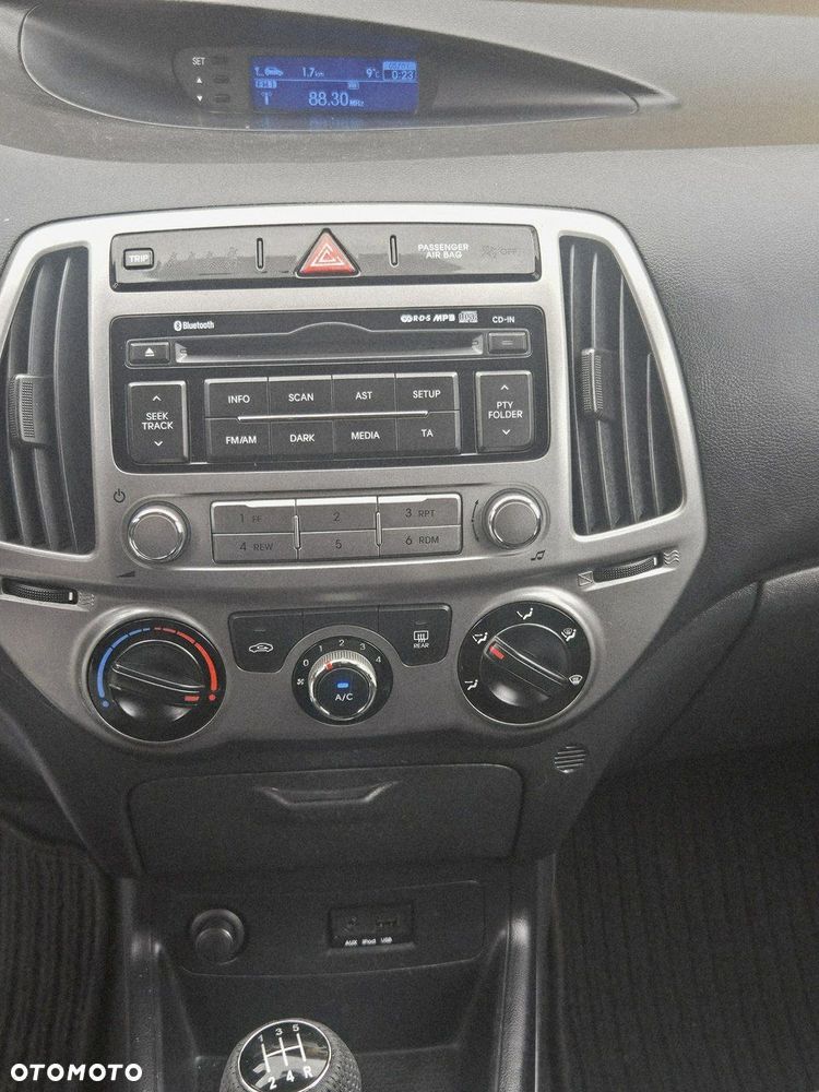 Hyundai i20 1.2 Fifa World Cup Edition - 14