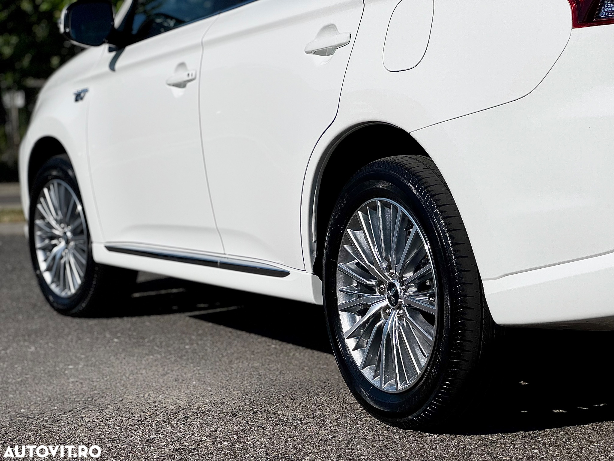 Mitsubishi Outlander - 33
