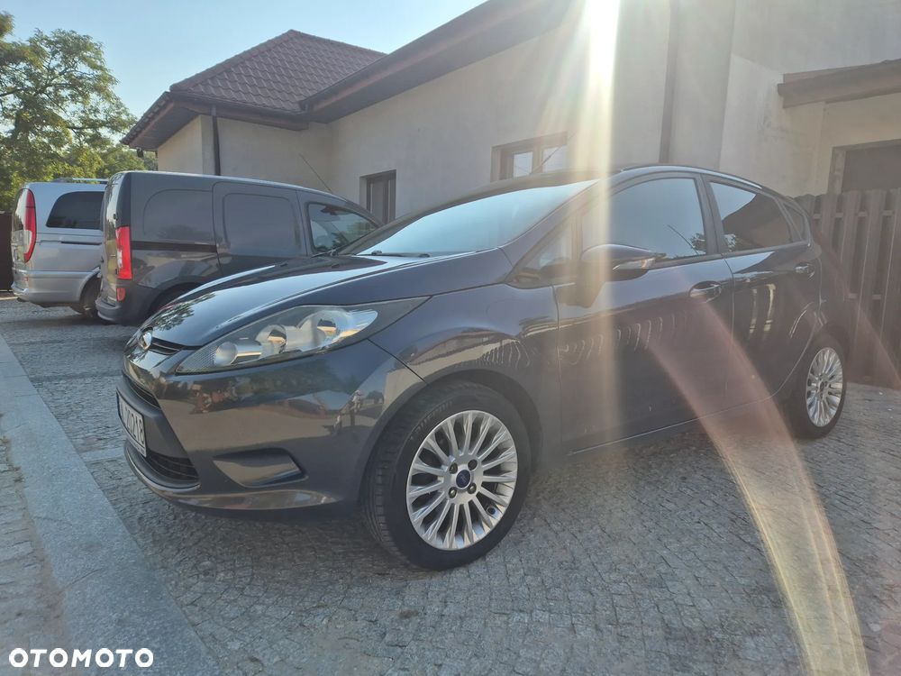 Ford Fiesta - 2