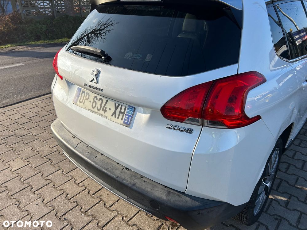 Peugeot 2008 - 12