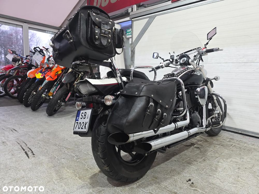 Suzuki Intruder - 26