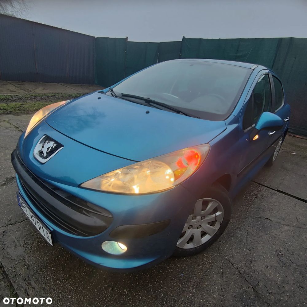 Peugeot 207 - 30