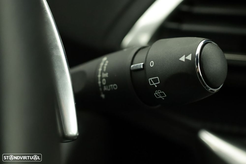 Peugeot 3008 1.2 Hybrid Allure Pack e-DCS6 - 19