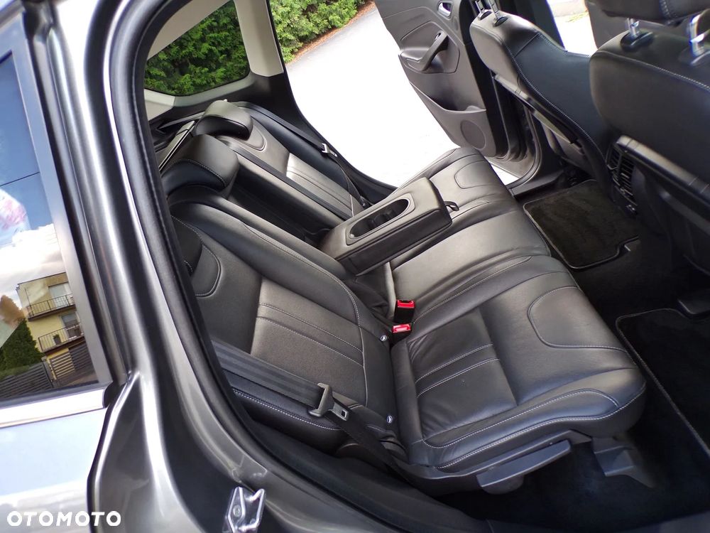 Ford Kuga 2.0 TDCi 4WD Titanium Plus - 29