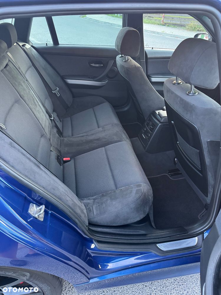 BMW Seria 3 320d DPF Edition Sport - 19