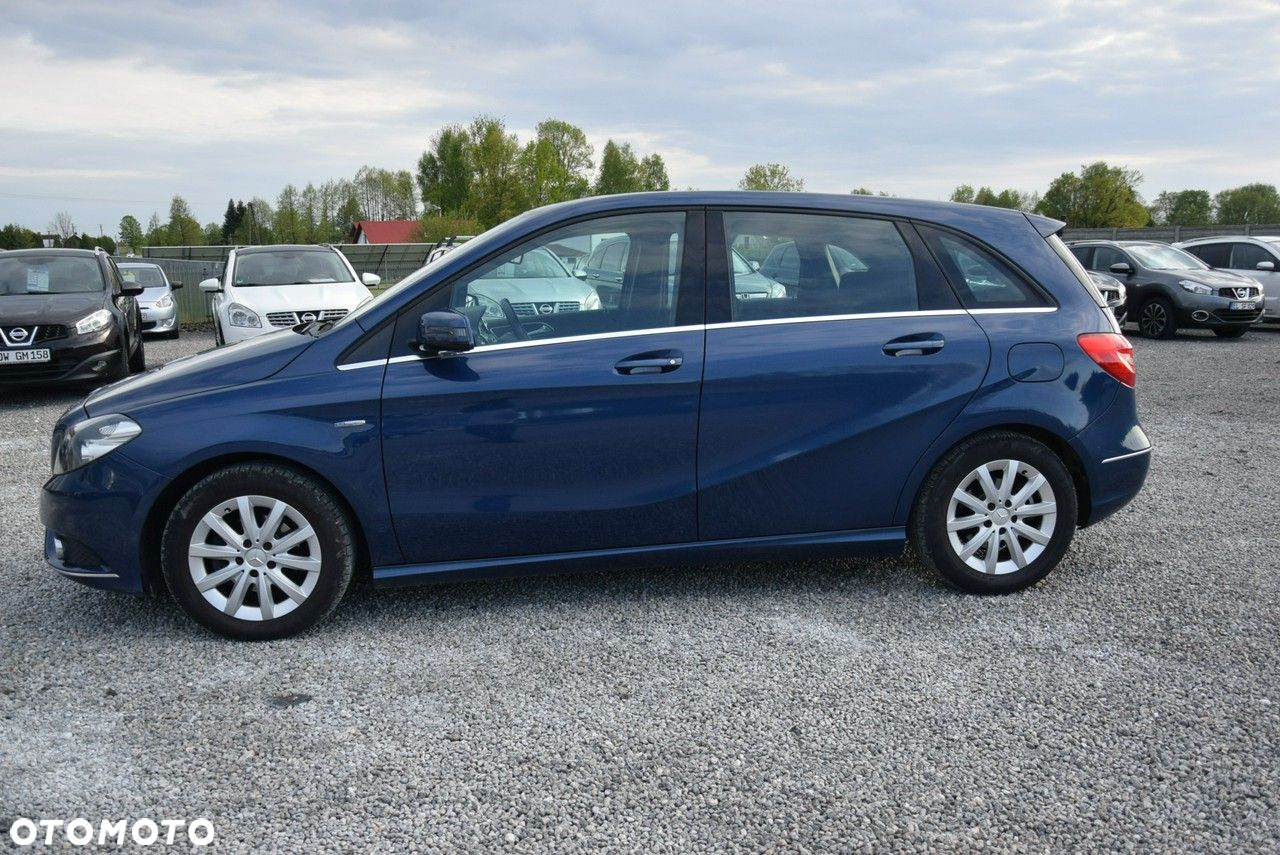 Mercedes-Benz Klasa B 180 Edition - 9