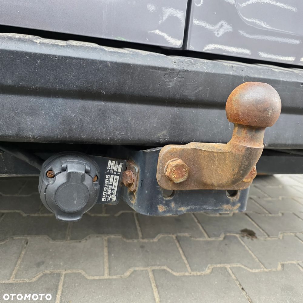 Renault Trafic 2.0 dCi EDC - 11