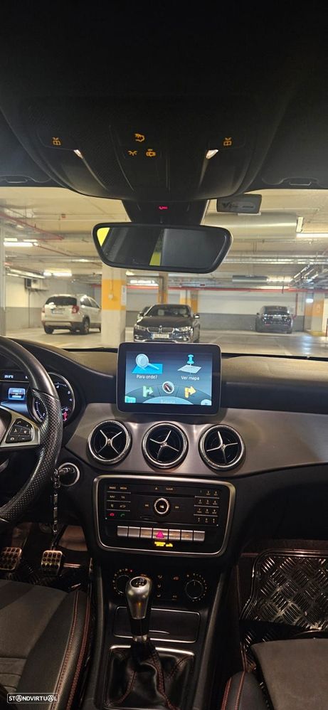 Mercedes-Benz CLA 200 d Shooting Brake AMG Line - 25