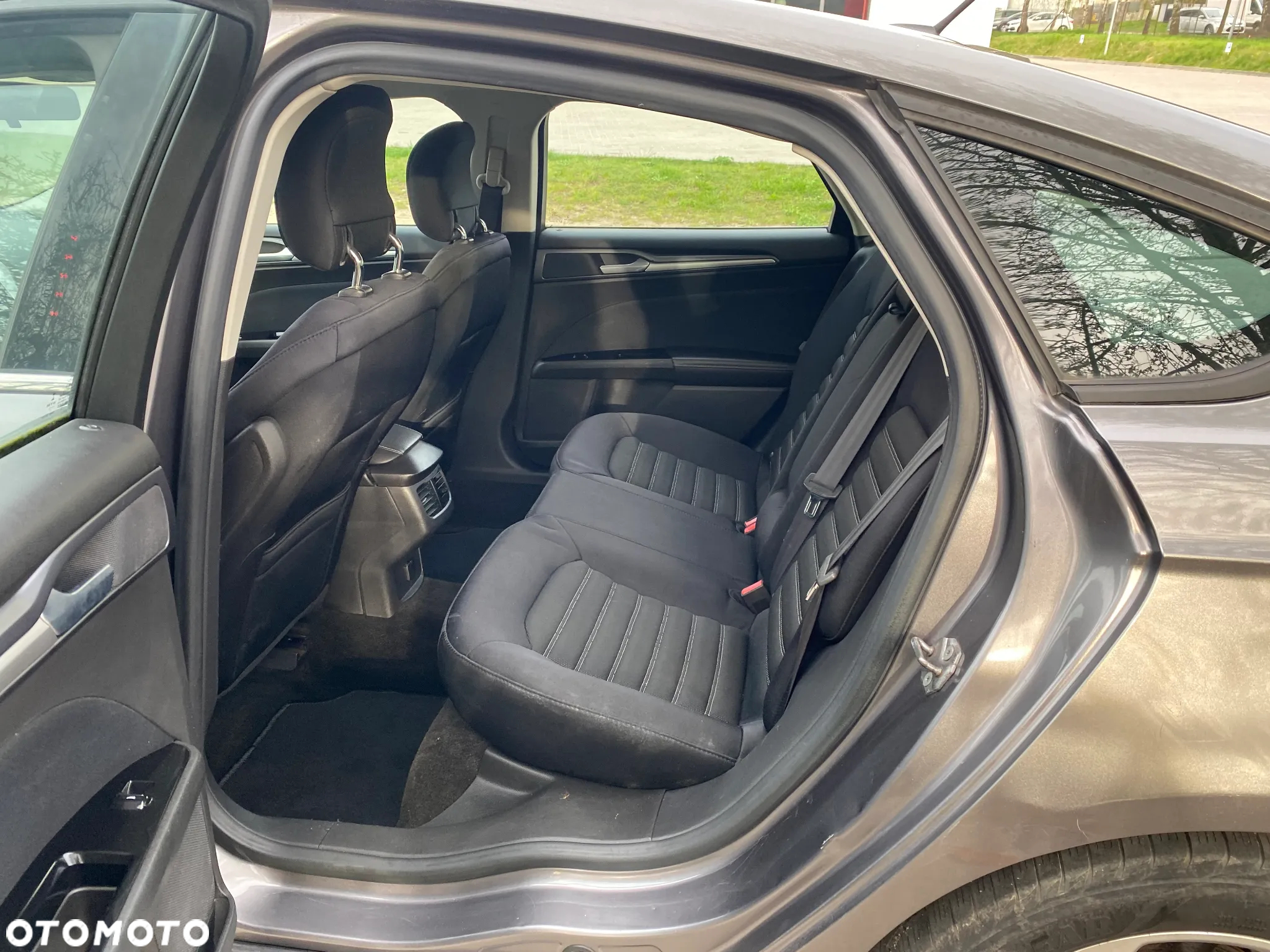 Ford Fusion - 16