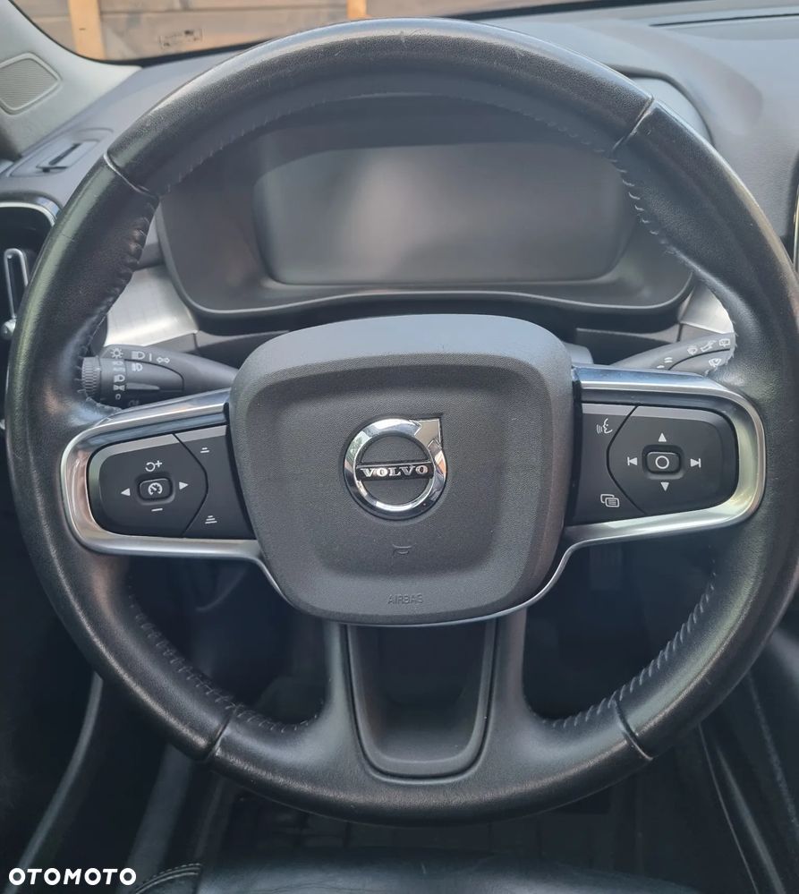 Volvo XC 40 T5 AWD Geartronic Momentum Pro - 18