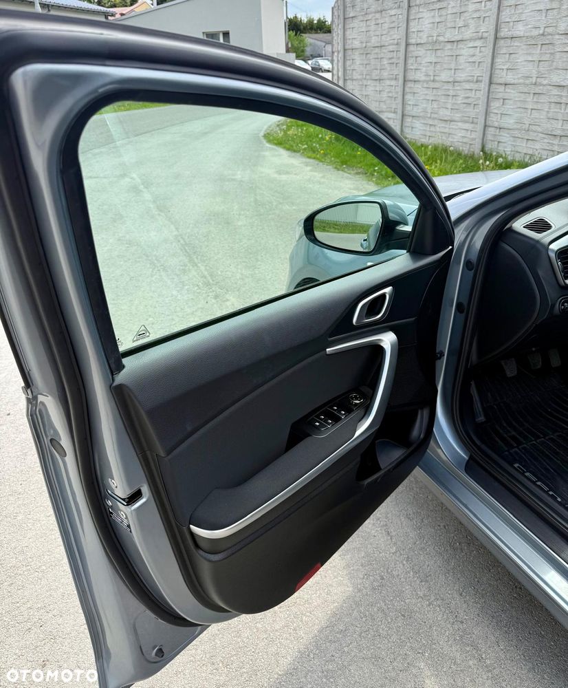 Kia Ceed 1.5 T-GDI M - 9