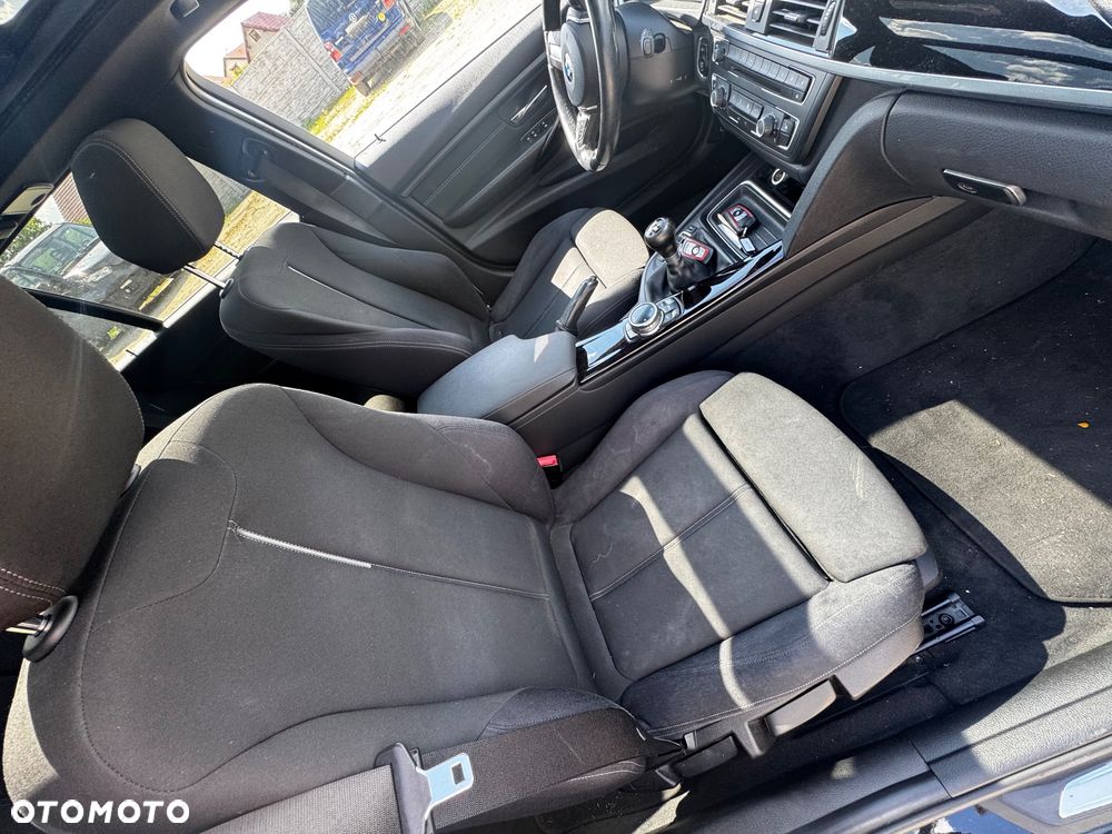 BMW Seria 3 328i Sport Line - 4