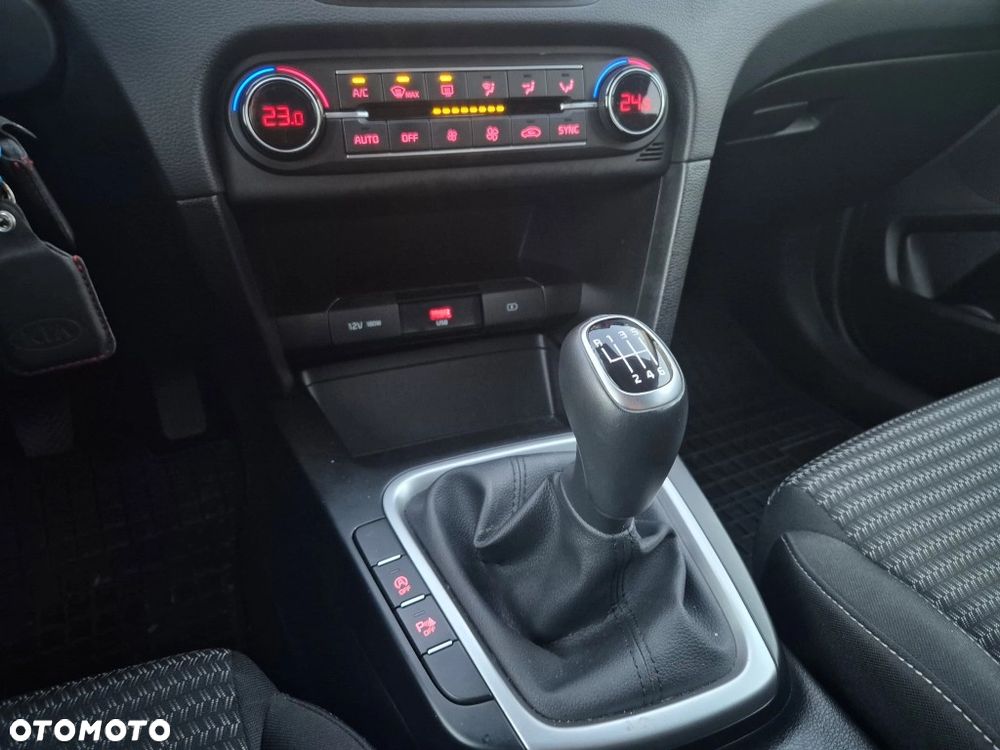 Kia XCeed 1.5 T-GDI M - 12