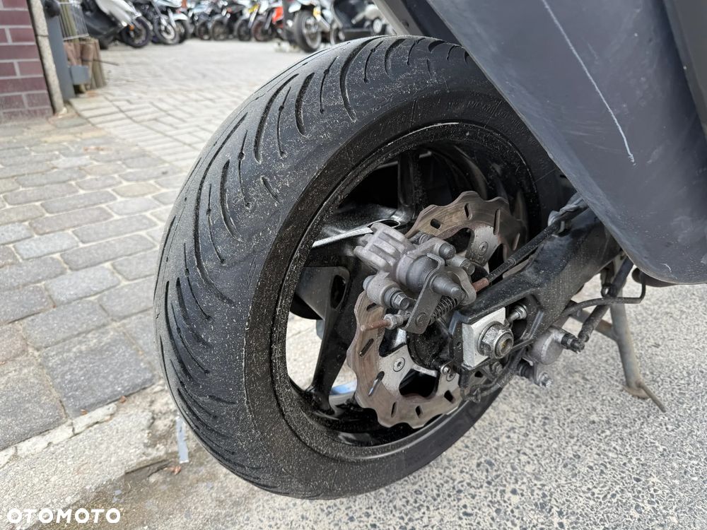 Yamaha Tmax - 19