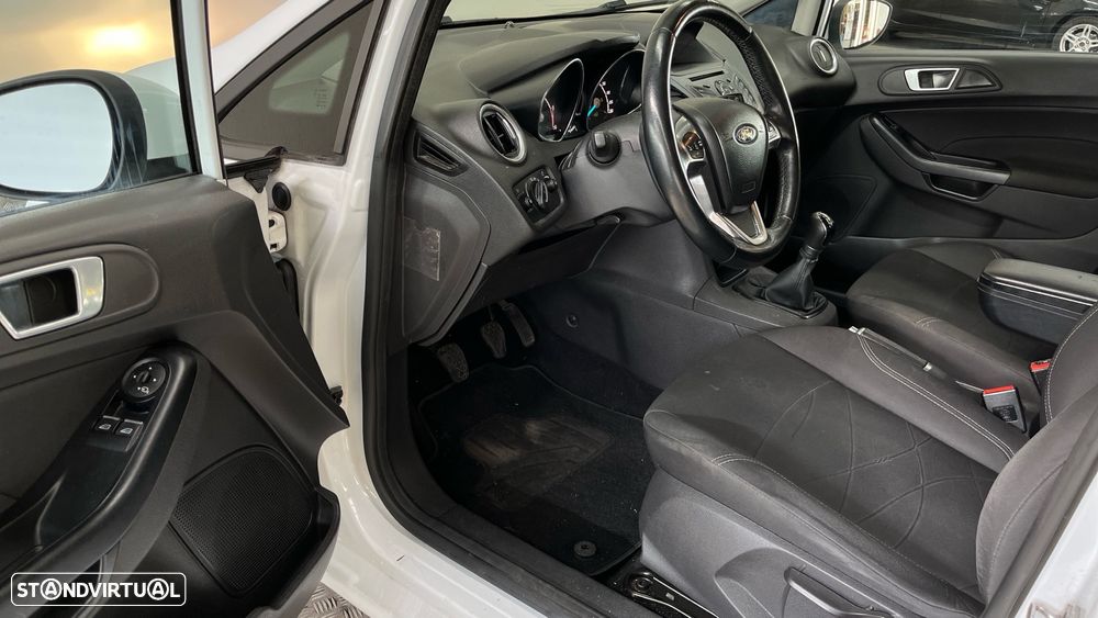 Ford Fiesta 1.5 TDCi STLine - 8