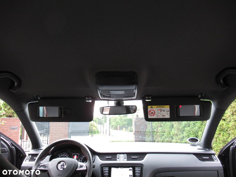 Skoda Octavia 2.0 TDI DSG RS - 28