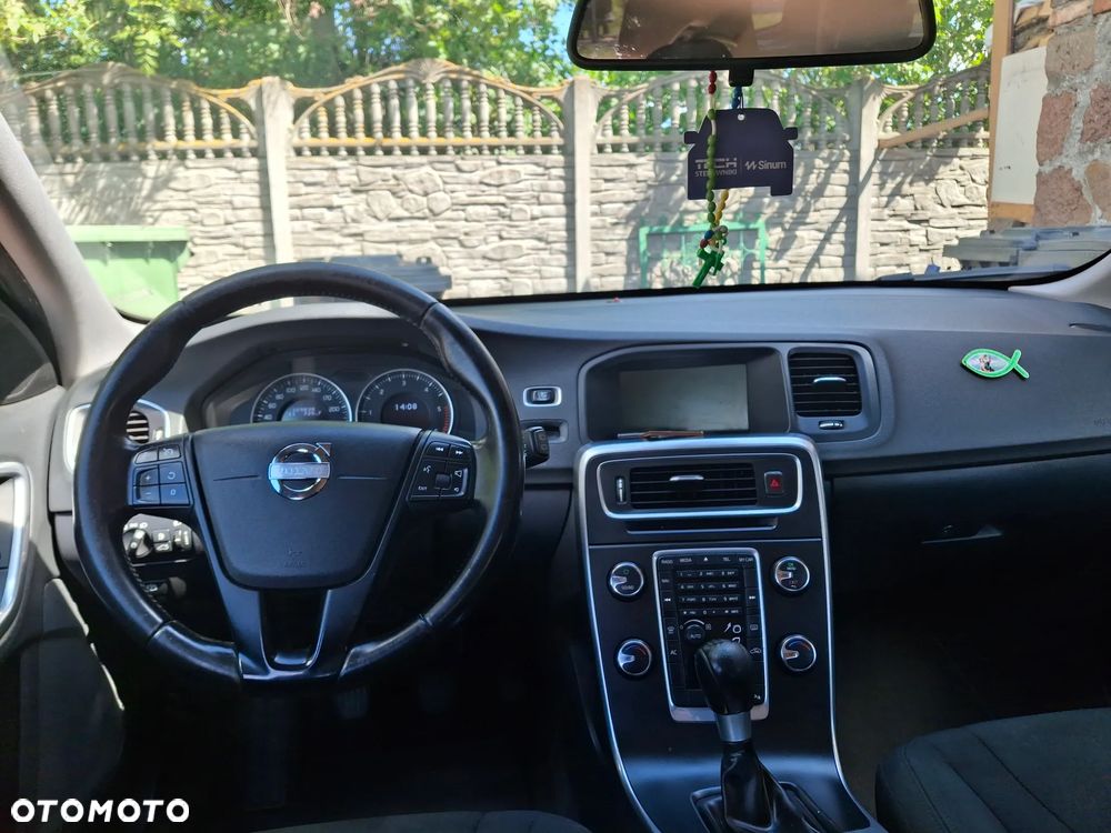 Volvo V60 D4 Edition - 8