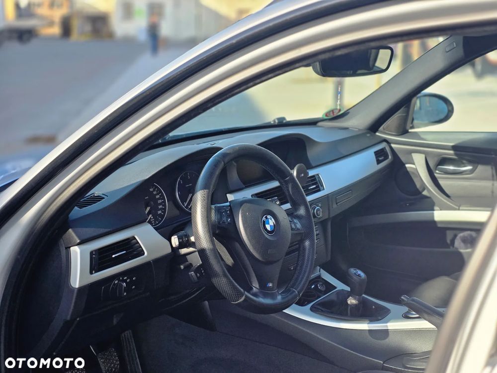 BMW Seria 3 320d - 11