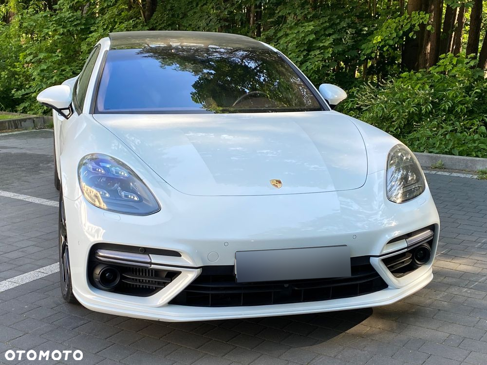 Porsche Panamera - 12