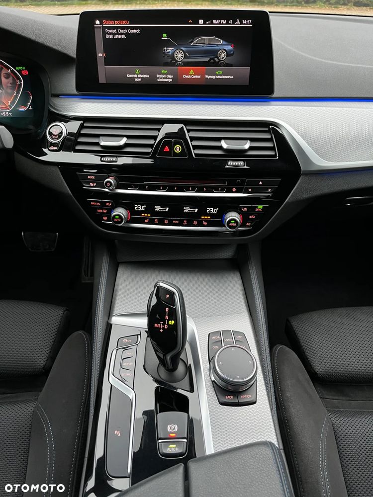 BMW Seria 5 530i GPF xDrive M Sport sport - 27