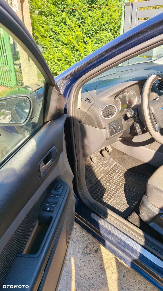 Ford Focus 1.6 TDCi DPF Titanium - 9