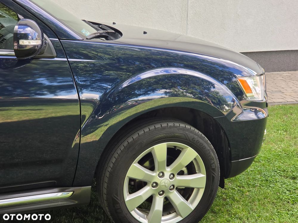 Mitsubishi Outlander 2.0 DI-D 4WD Intense - 16