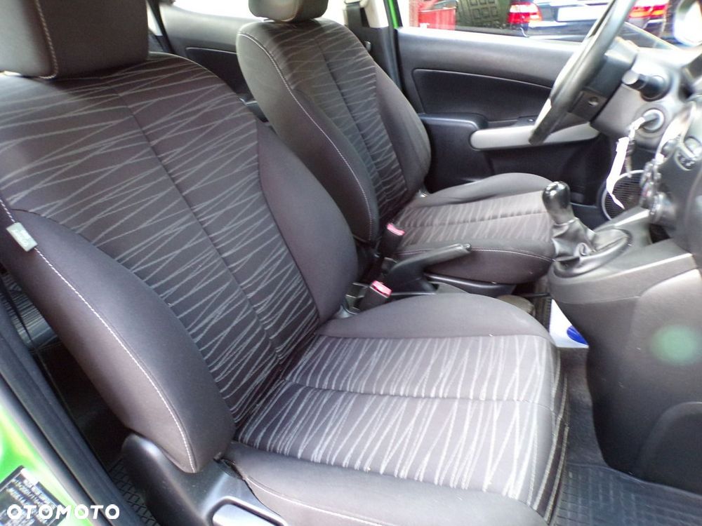 Mazda 2 - 23