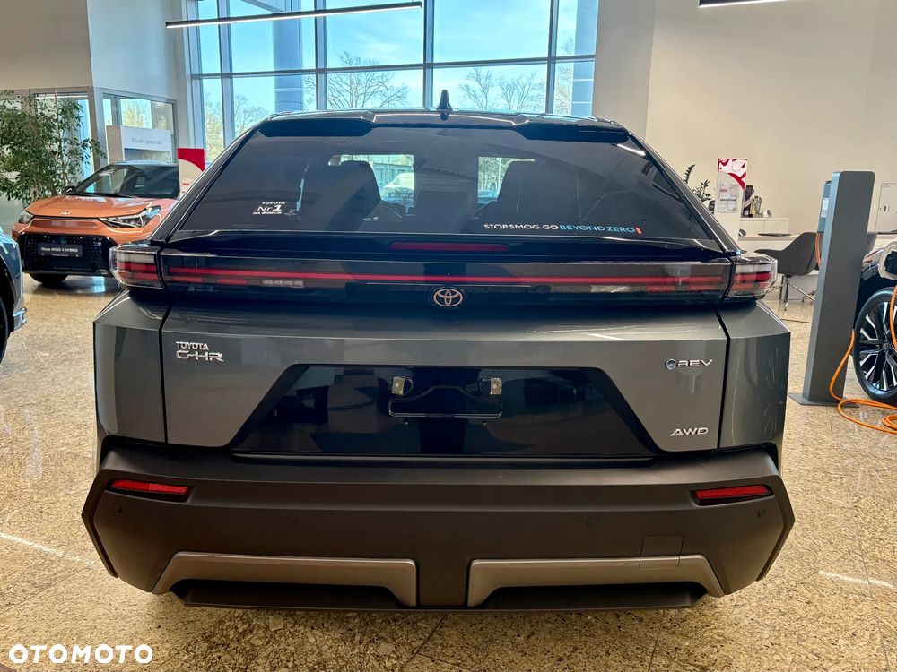 Toyota C-HR+ - 6