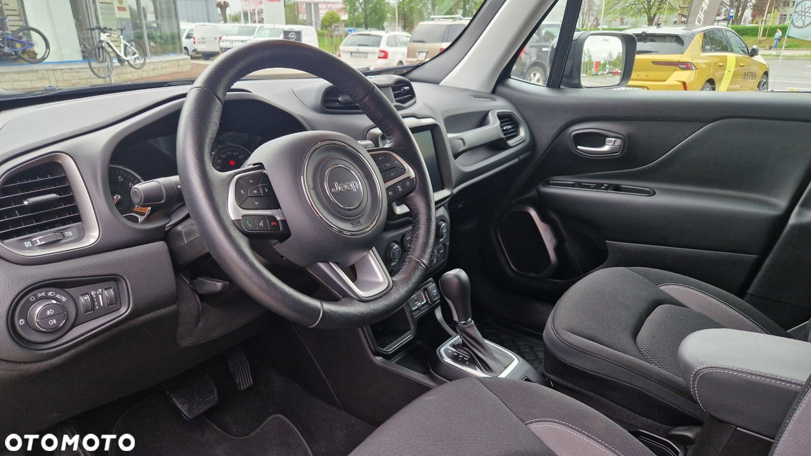 Jeep Renegade - 11