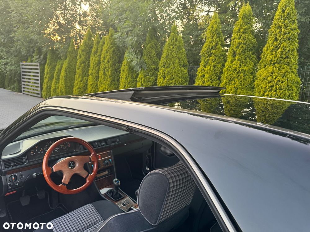 Mercedes-Benz W124 (1984-1993) - 15