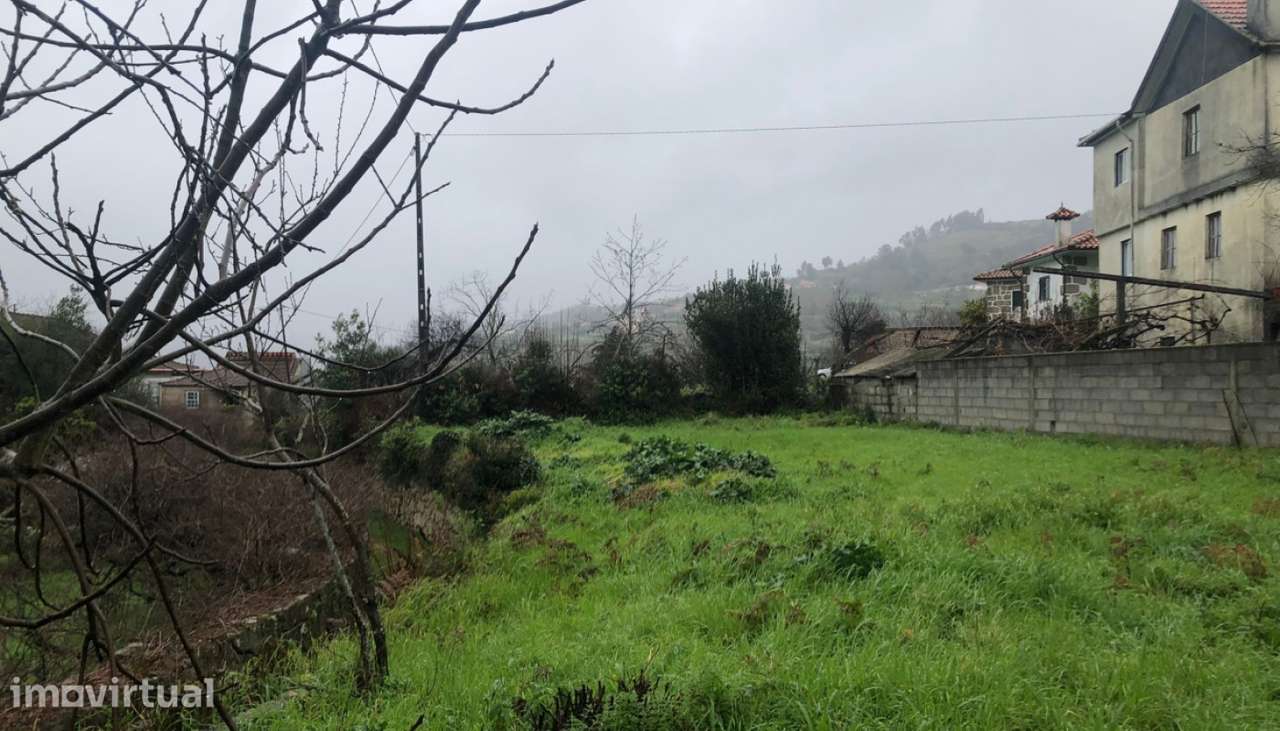 Terreno plano com 384m2 em Santa Leocádia, Baião - Grande imagem: 4/14