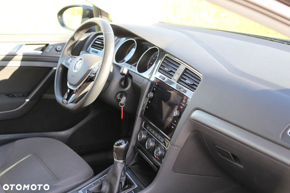 Volkswagen Golf 1.0 TSI BMT Comfortline - 16