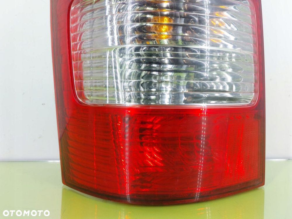 Lampa lewa tylna tył Mazda MPV II 1999-2006 - 4