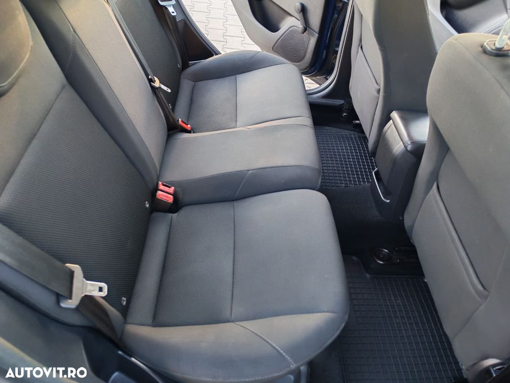 Ford Focus - 14