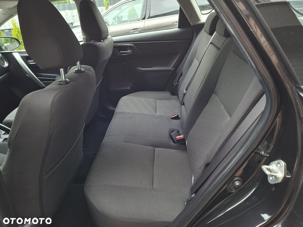 Toyota Auris - 10