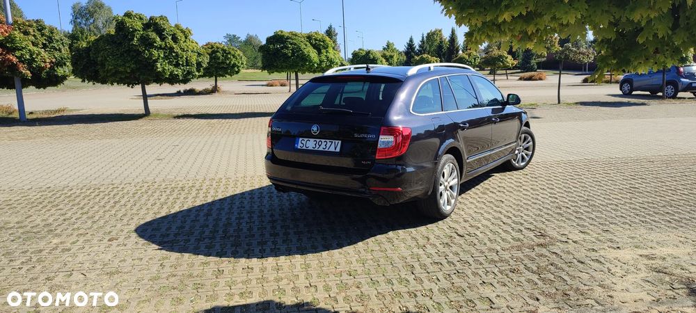 Skoda Superb 2.0 TDI 4x4 Elegance DSG - 32