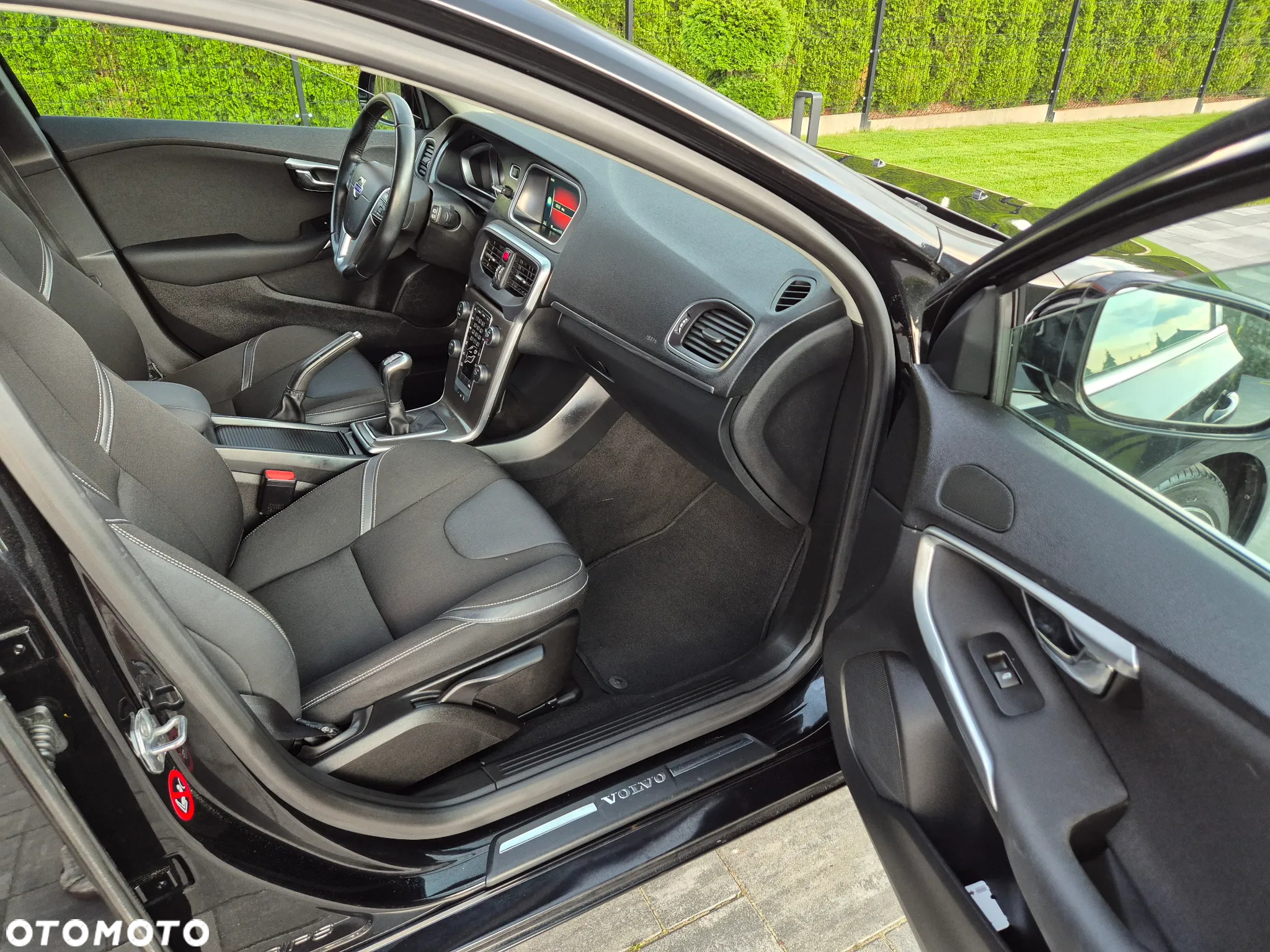 Volvo V40 D4 Drive-E Momentum - 23