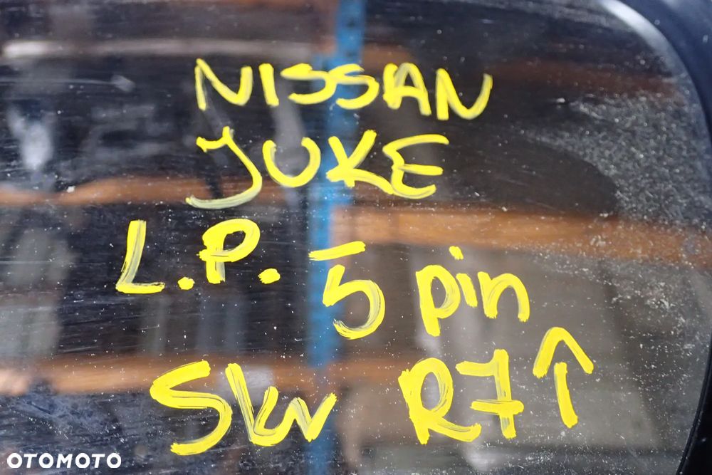 LUSTERKO LEWY PRZÓD NISSAN JUKE 5 PINOWE - 5
