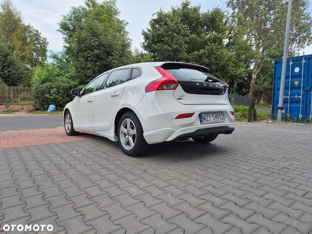 Volvo V40 D2 Momentum - 14