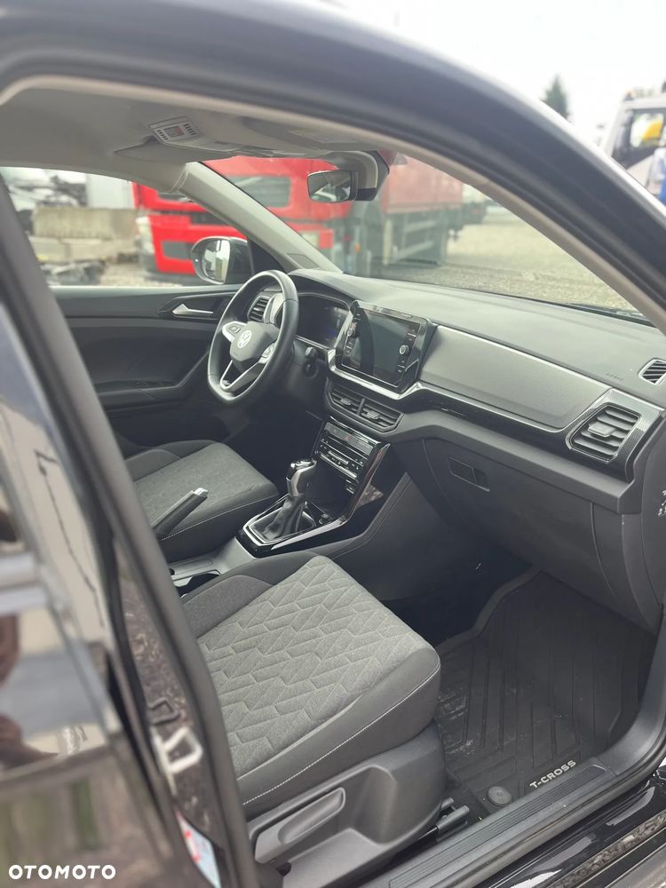 Volkswagen T-Cross 1.0 TSI OPF DSG Life - 24