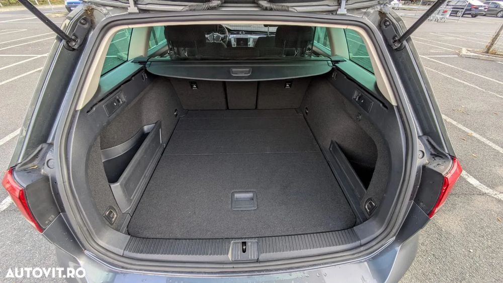 Volkswagen Passat Variant 2.0 TDI DSG Comfortline - 10