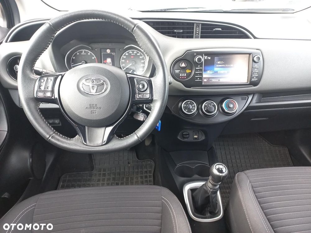 Toyota Yaris - 12