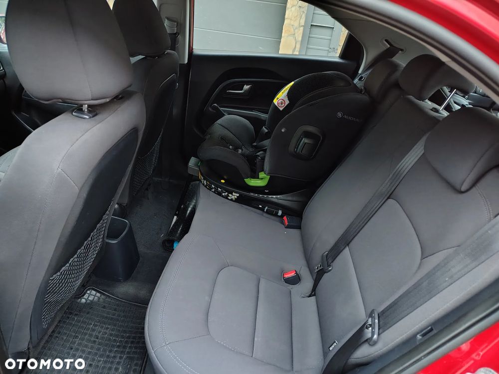 Kia Rio 1.1 crdi M - 11