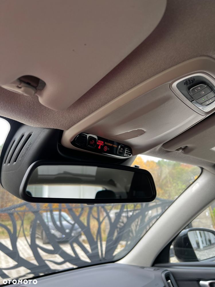 Volvo XC 40 T3 Geartronic Momentum Pro - 23