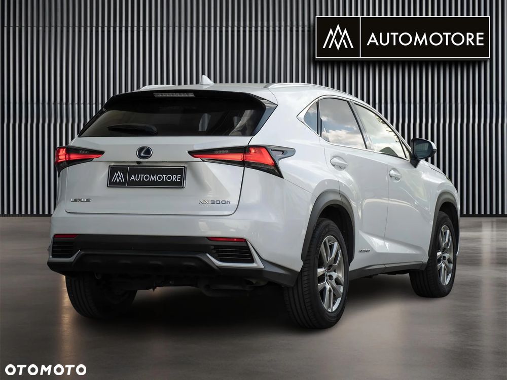 Lexus NX 300h Business Edition AWD - 9