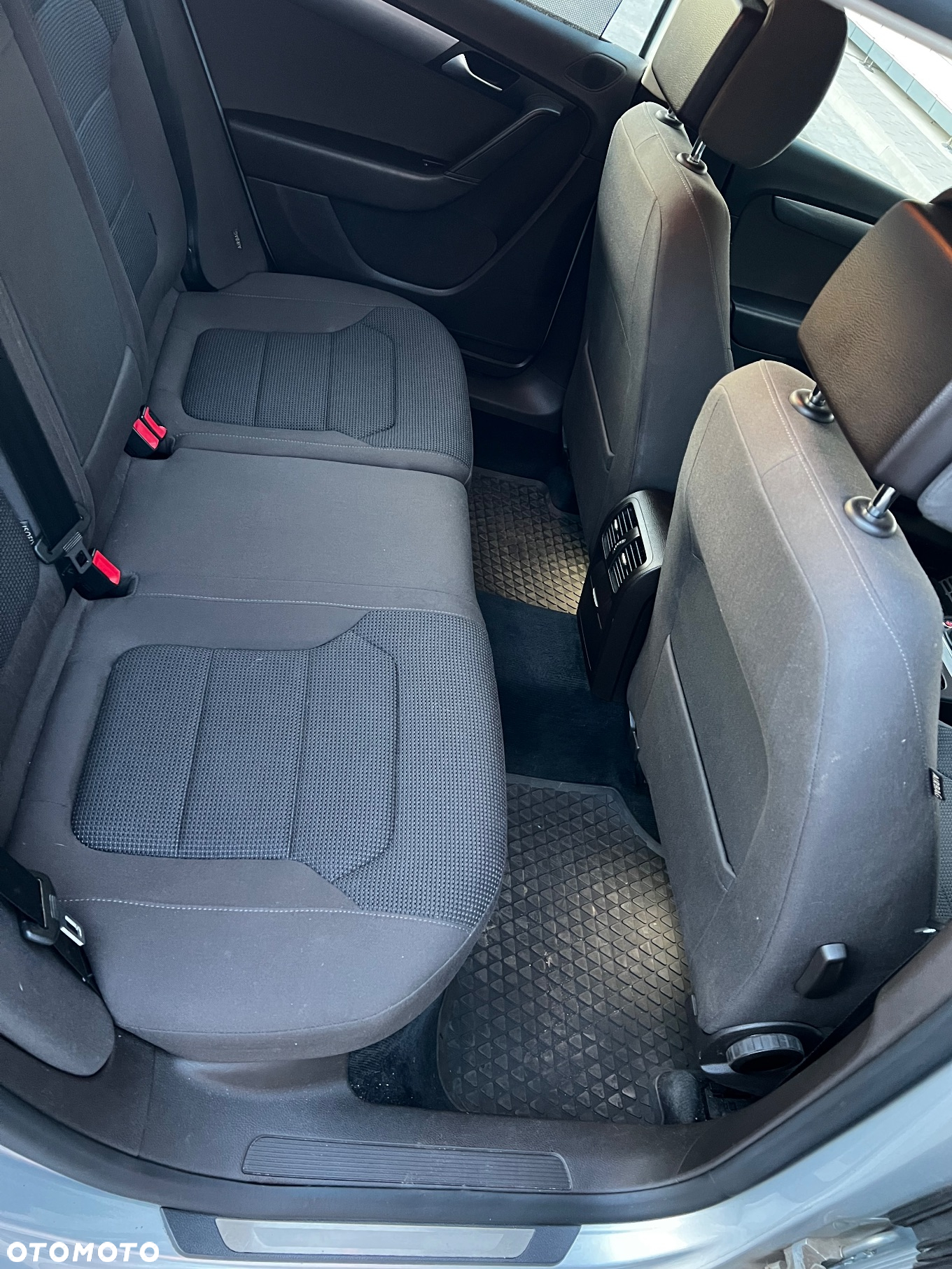 Volkswagen Passat 2.0 TDI DPF Comfortline - 20