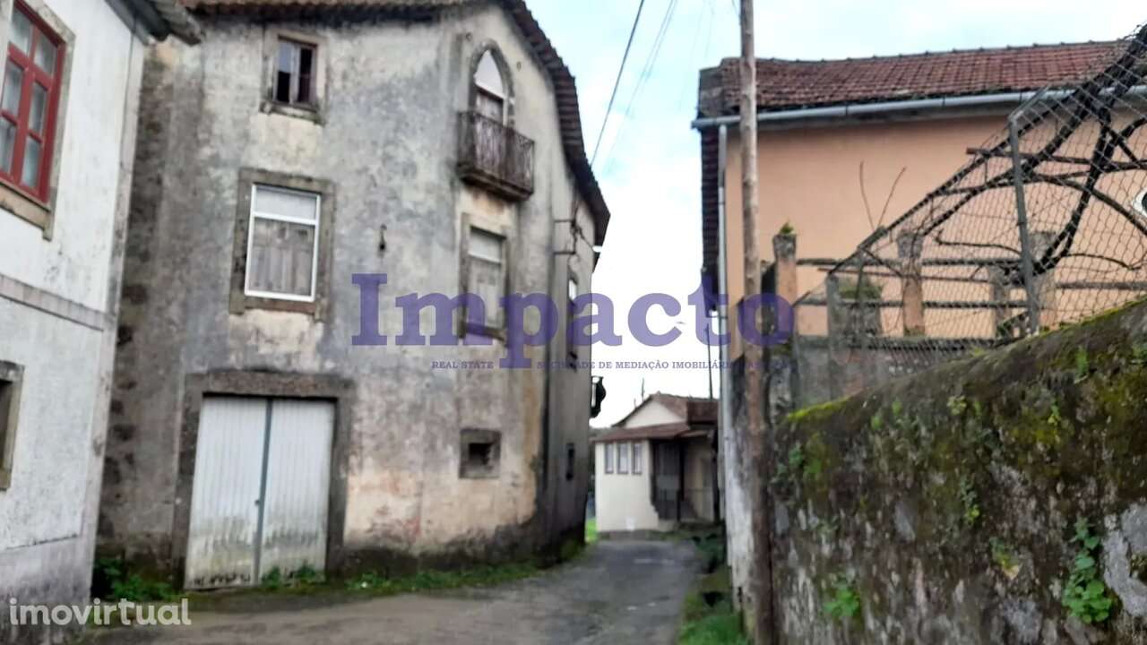 Ruína em Milheirós de Poiares, Santa Maria da Feira - Grande imagem: 3/12