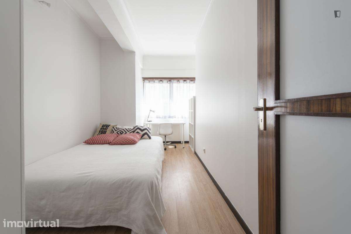 Quarto - localizado em Saldanha Lisbon - Grande imagem: 2/42