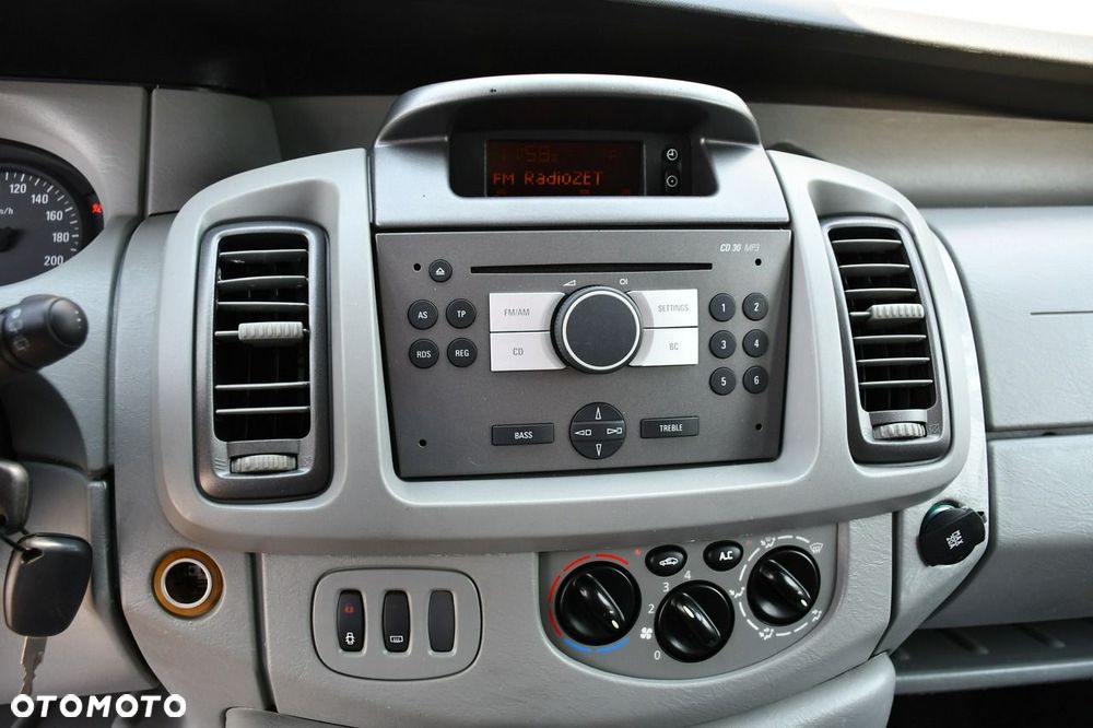 Opel Vivaro - 25