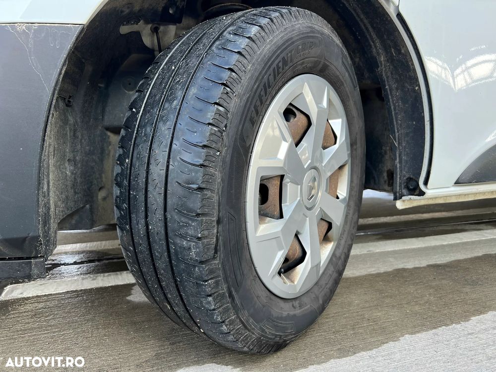 Renault Trafic 2.0 Blue dCi 110 S&S L2 8+1 Life - 30